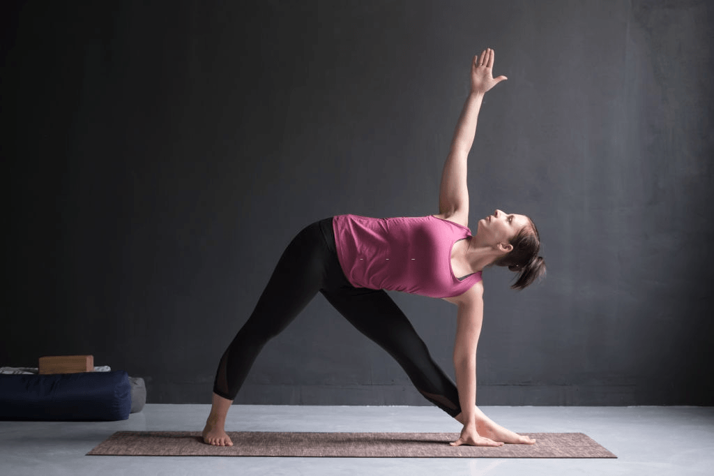 Người tập luyện Vinyasa Yoga mang lại rất nhiều lợi ích cho cơ thể, vóc dáng