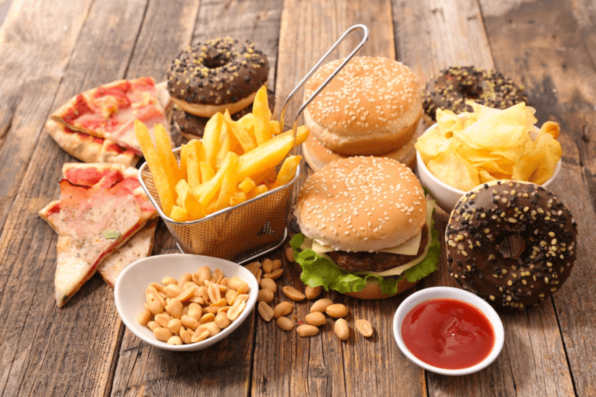 Hạn chế ăn nhiều thức ăn nhanh là một trong những biện pháp giảm cân