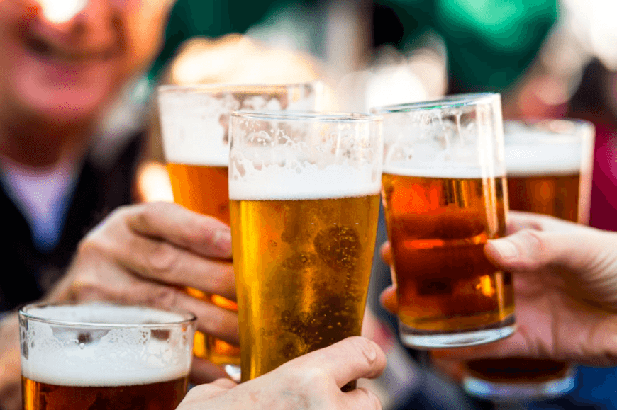 Hạn chế uống nhiều rượu bia sẽ làm giảm mỡ bụng