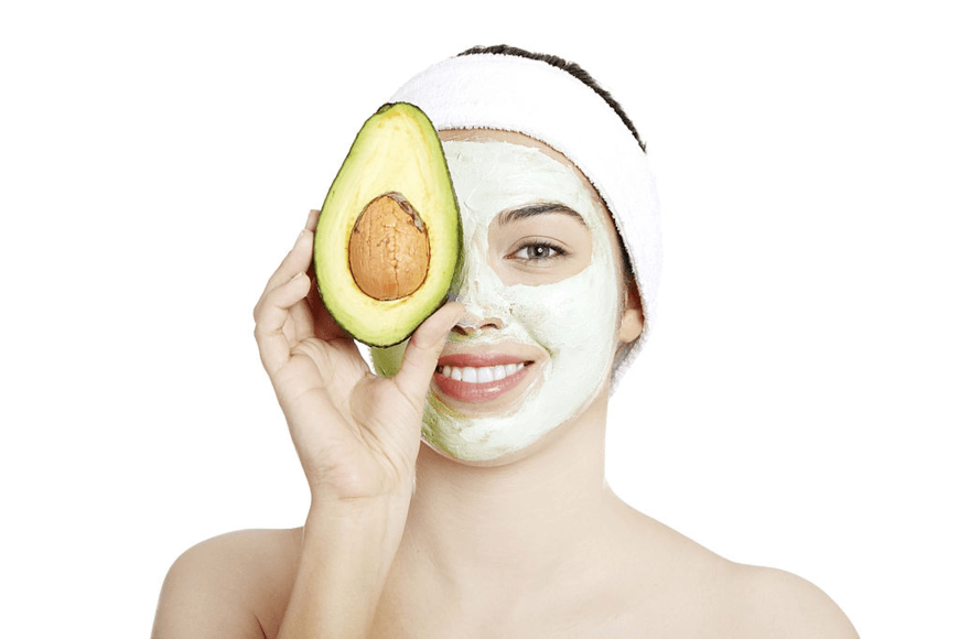 Đắp mặt nạ giúp đem lại những dưỡng chất cho da, làm sạch, dưỡng ẩm