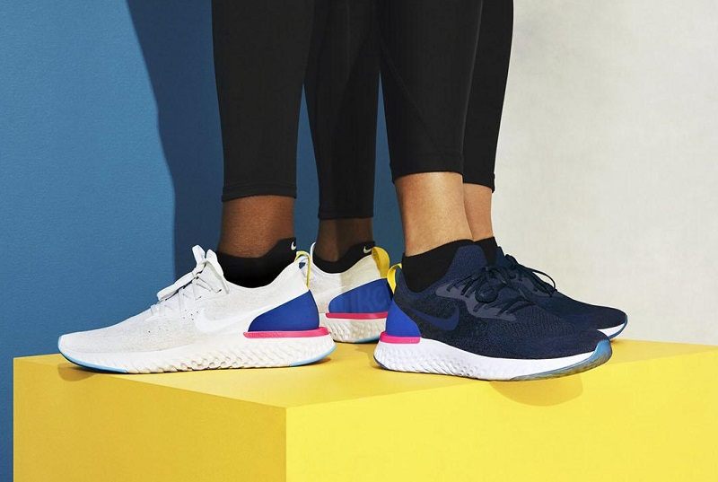 Mẫu giày chạy bộ Nike Epic React Flyknit có 2 thiết kế dành cho cả nam và nữ